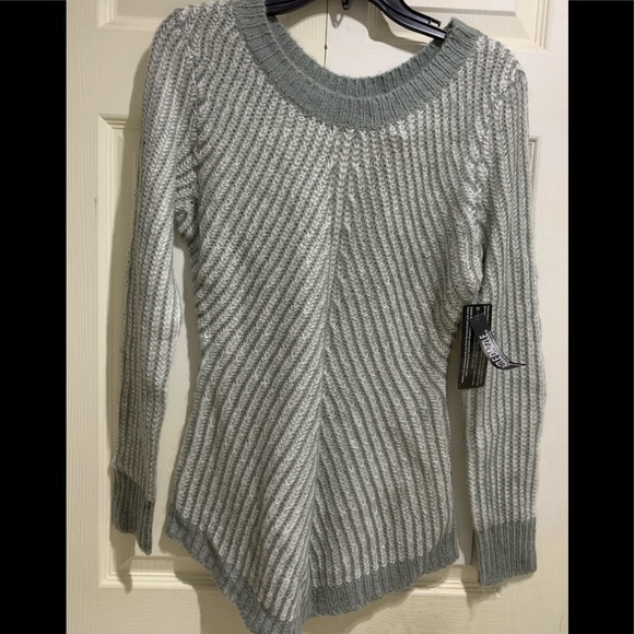 Razzle Dazzle Black/White Sweater and Grey/White in Size Medium. - Picture 2 of 4